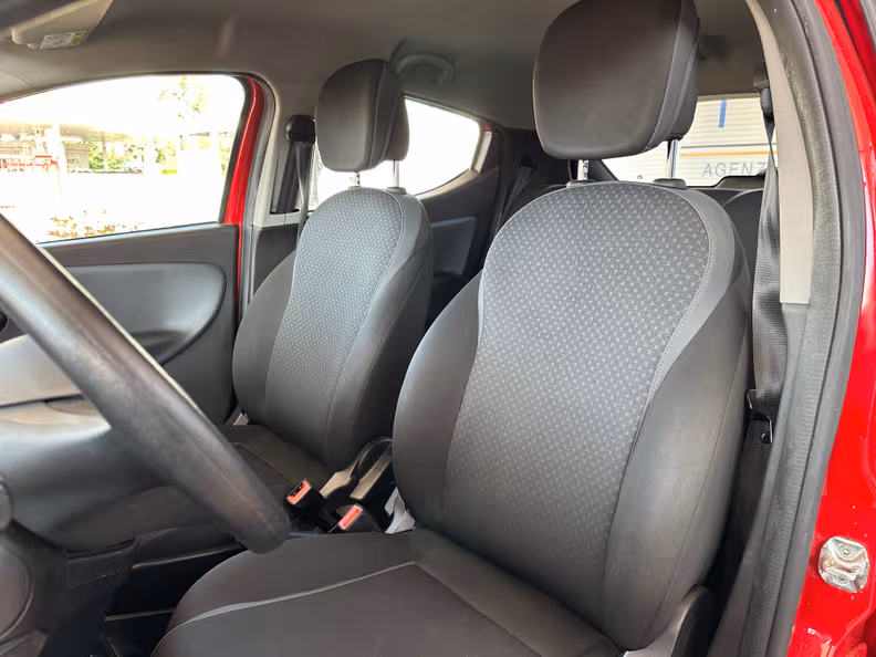 Lancia Ypsilon - 6
