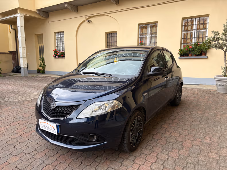 Lancia Ypsilon - 1