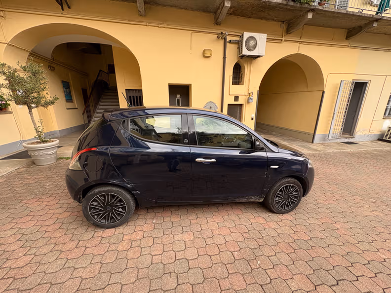 Lancia Ypsilon - 4