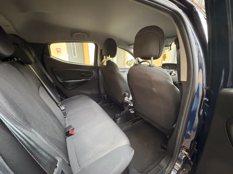 Lancia Ypsilon - 24