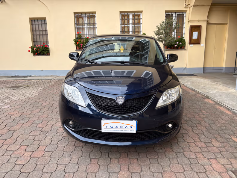Lancia Ypsilon - 2