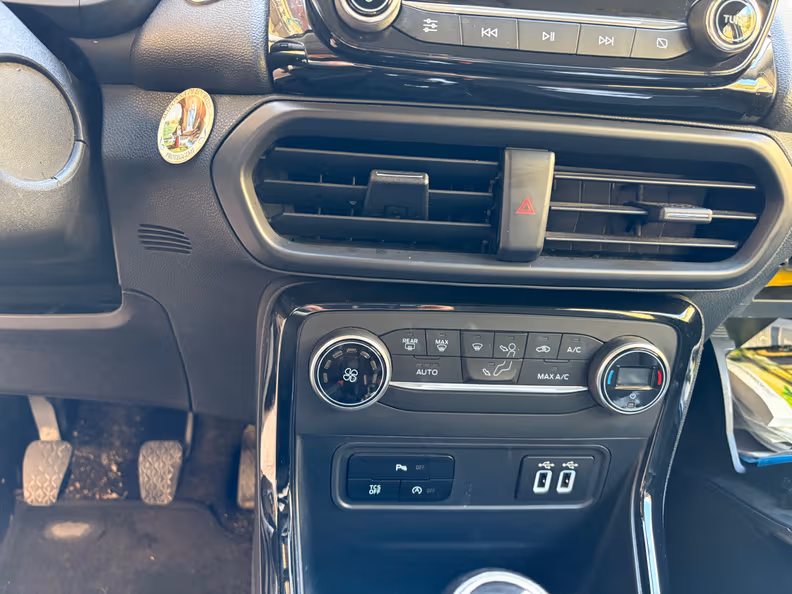 Ford EcoSport - 16