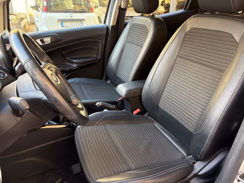 Ford EcoSport - 22
