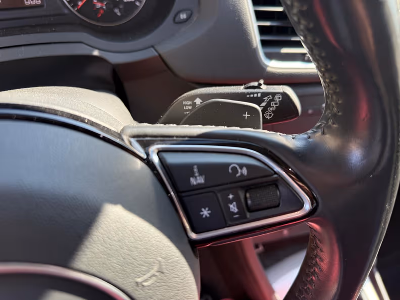 Audi Q3 - 18