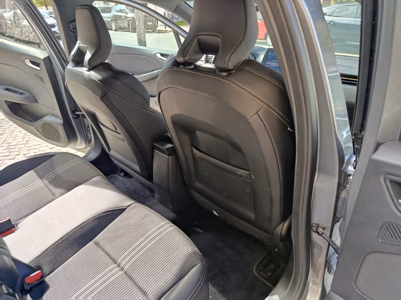 Renault Clio - 28