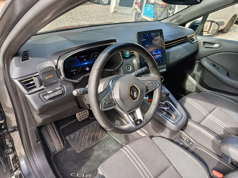 Renault Clio - 11
