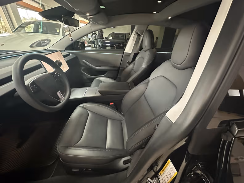 Tesla Model 3 - 14