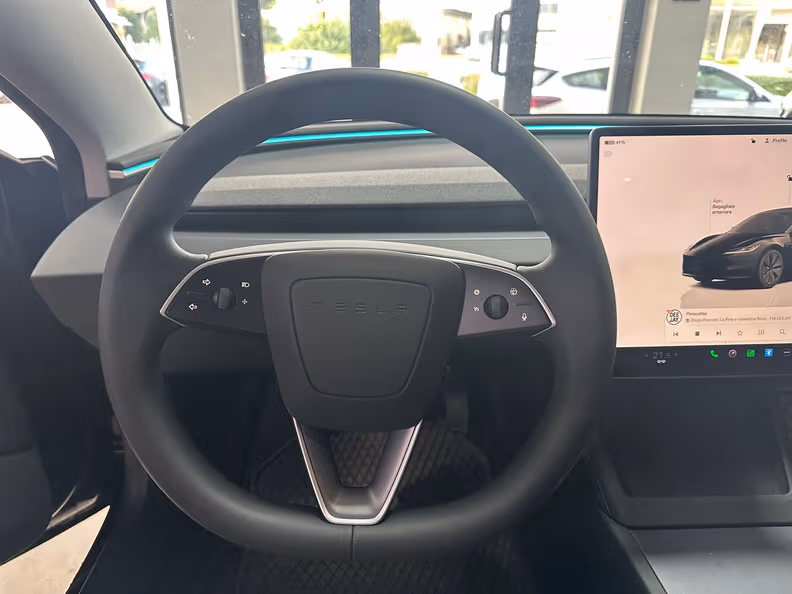Tesla Model 3 - 11