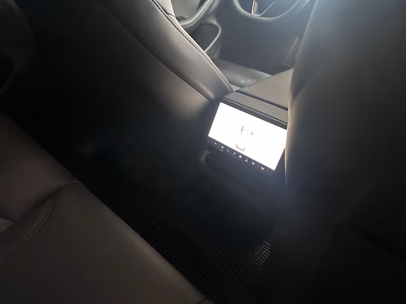 Tesla Model 3 - 16