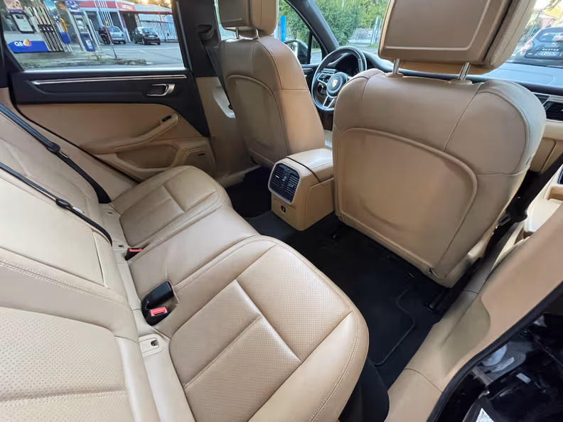 Porsche Macan - 29