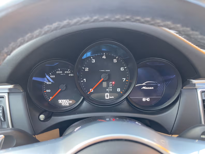 Porsche Macan - 12