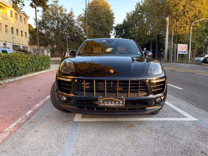 Porsche Macan - 2
