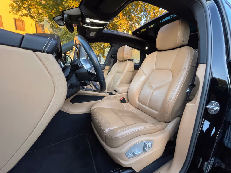 Porsche Macan - 16