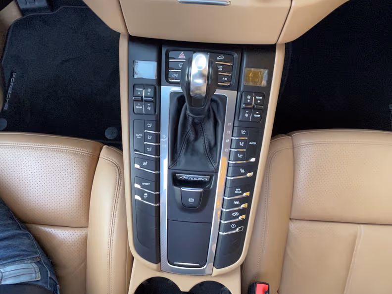 Porsche Macan - 22
