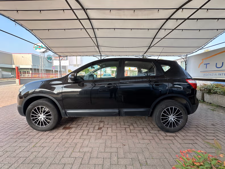 Nissan Qashqai - 25
