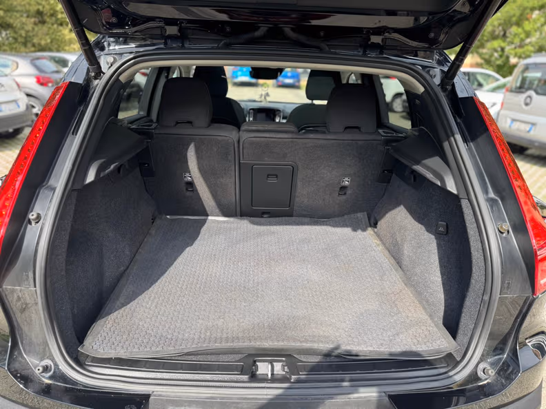 Volvo XC40 - 9
