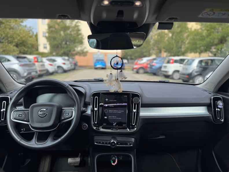 Volvo XC40 - 25