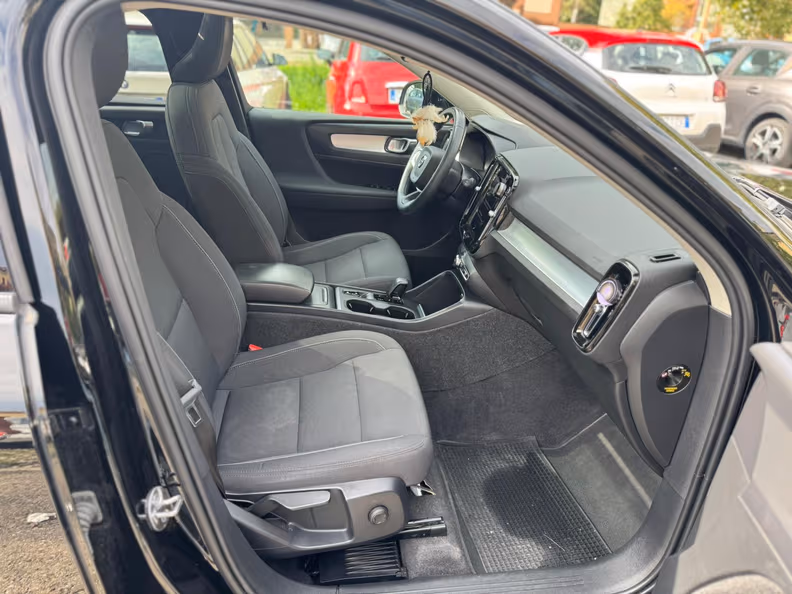 Volvo XC40 - 23