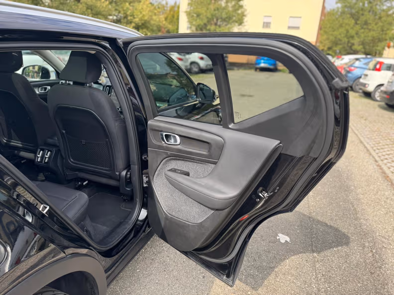 Volvo XC40 - 28