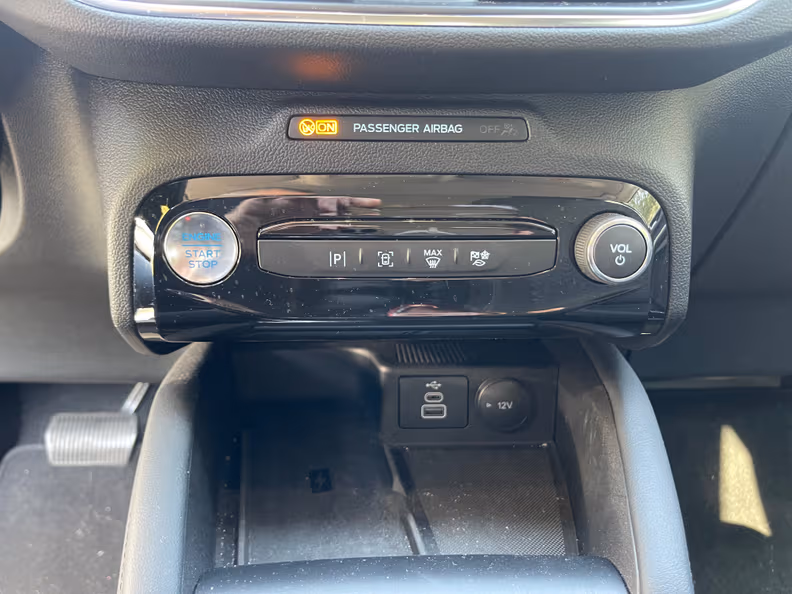Ford Kuga - 23