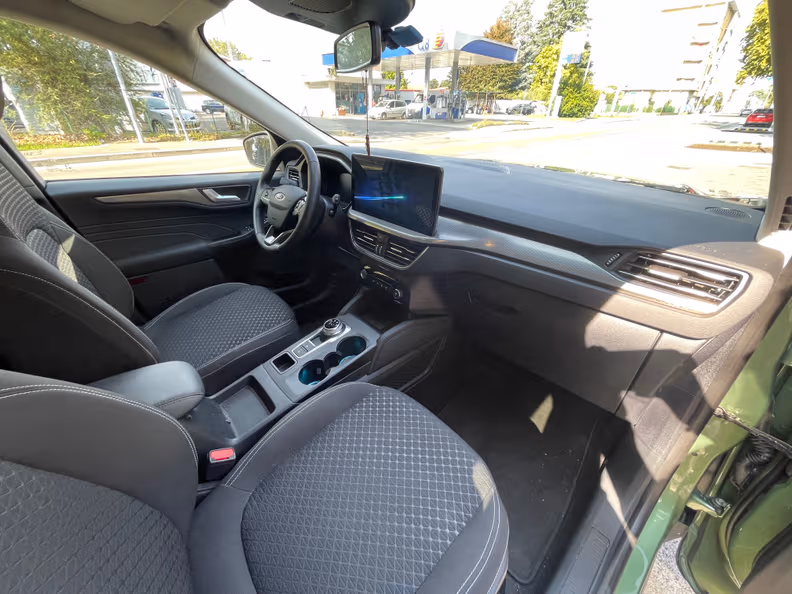 Ford Kuga - 25