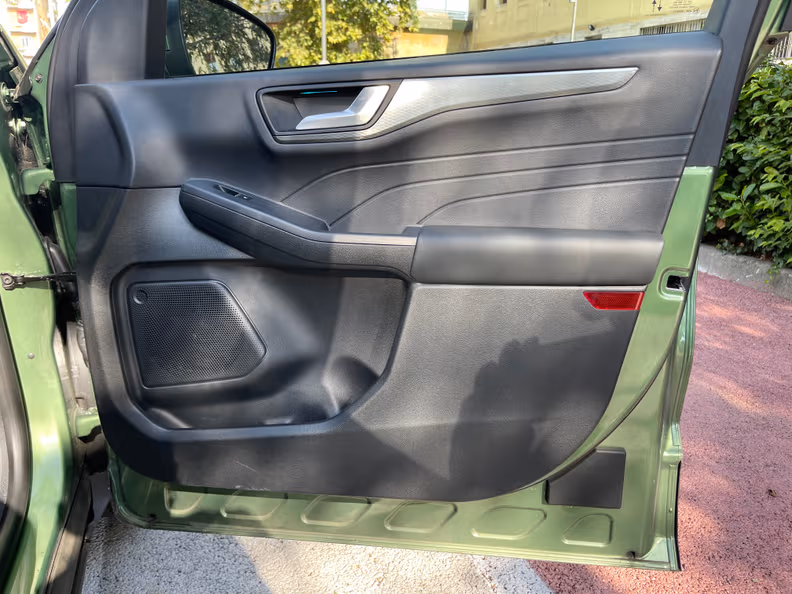 Ford Kuga - 37