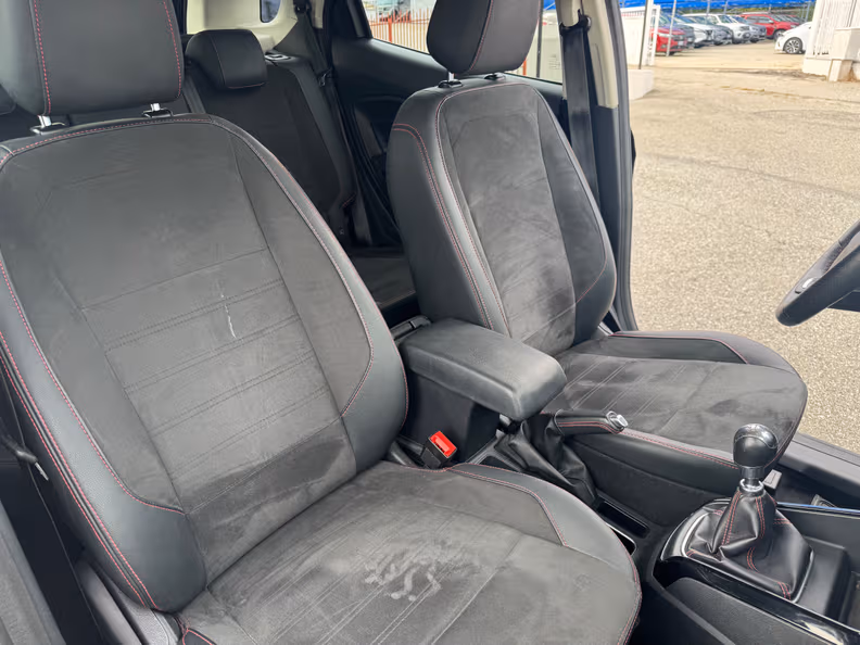 Ford EcoSport - 11