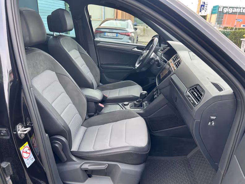 Volkswagen Tiguan - 26