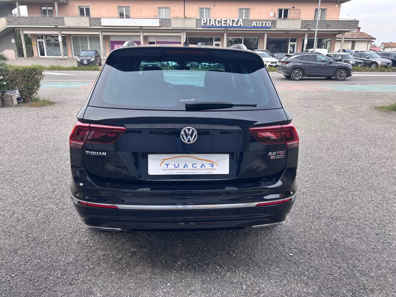 Volkswagen Tiguan - 4