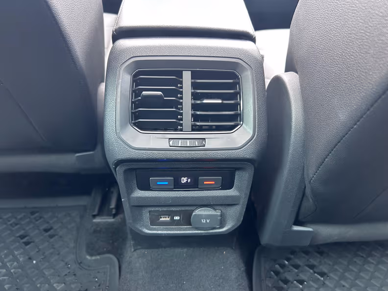 Volkswagen Tiguan - 25