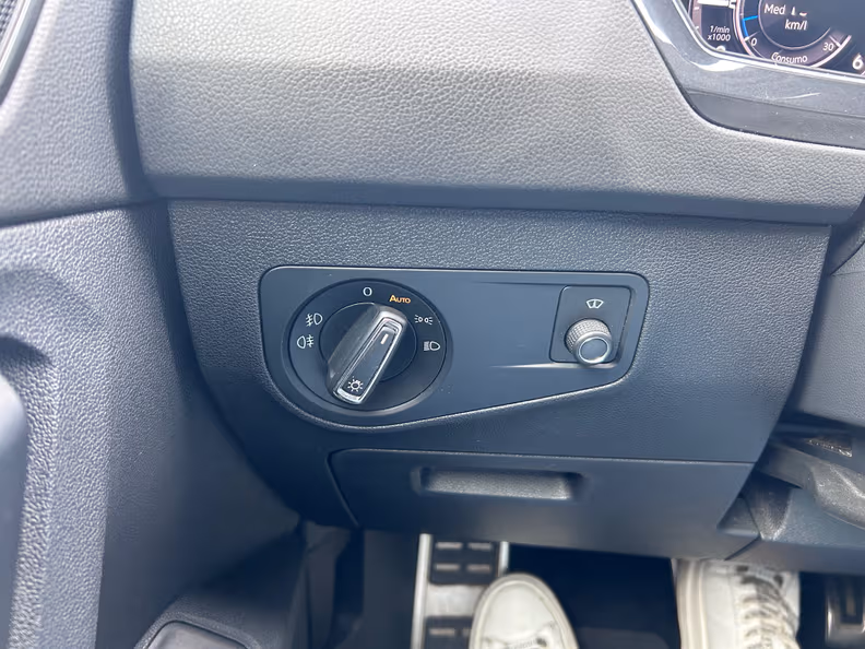 Volkswagen Tiguan - 15