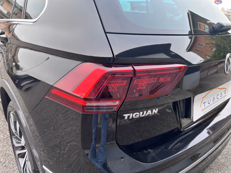 Volkswagen Tiguan - 12