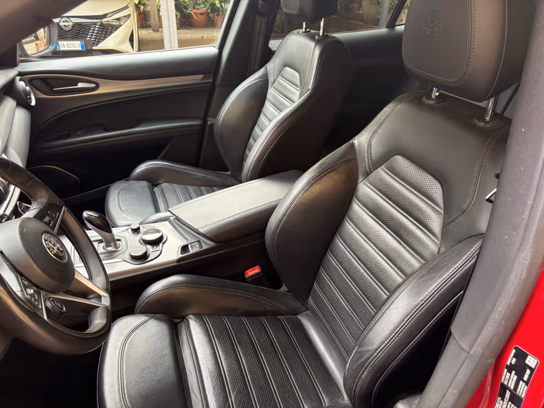Alfa Romeo Stelvio - 15