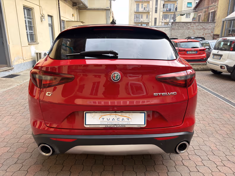 Alfa Romeo Stelvio - 6