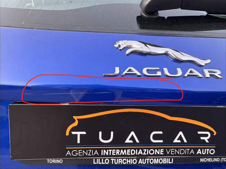 Jaguar E-Pace - 36