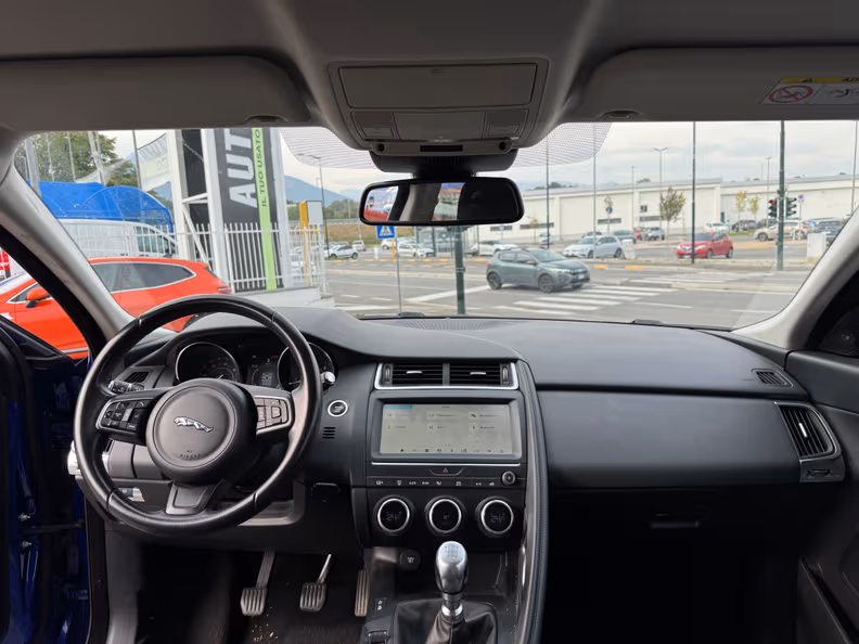 Jaguar E-Pace - 9