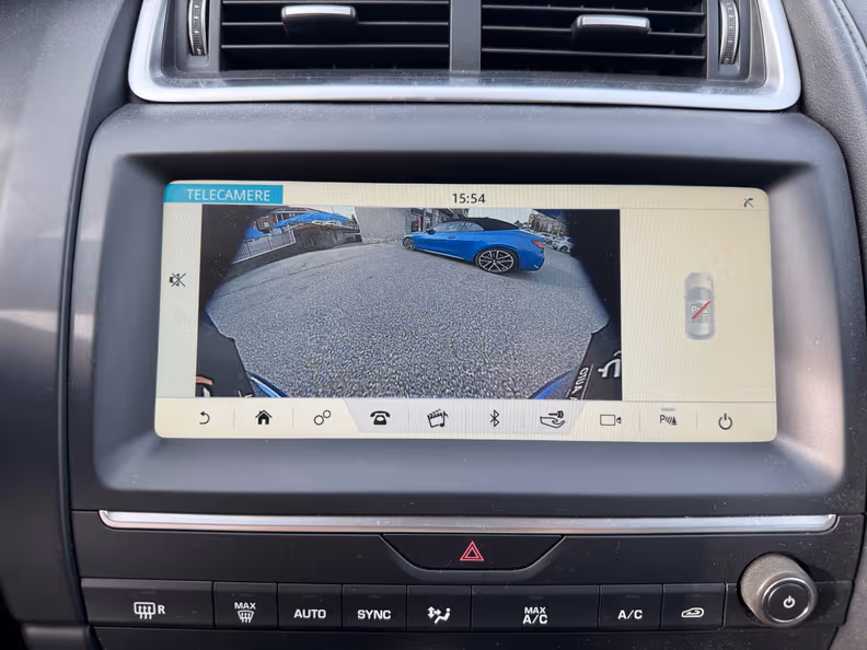 Jaguar E-Pace - 19