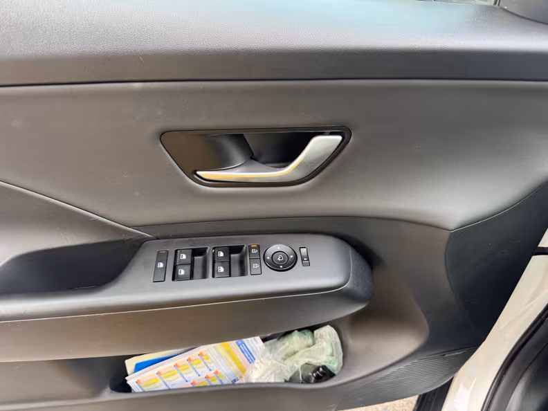 Hyundai Kona - 36