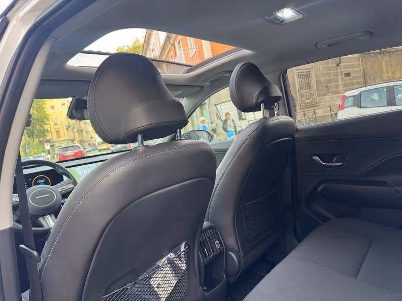 Hyundai Kona - 31