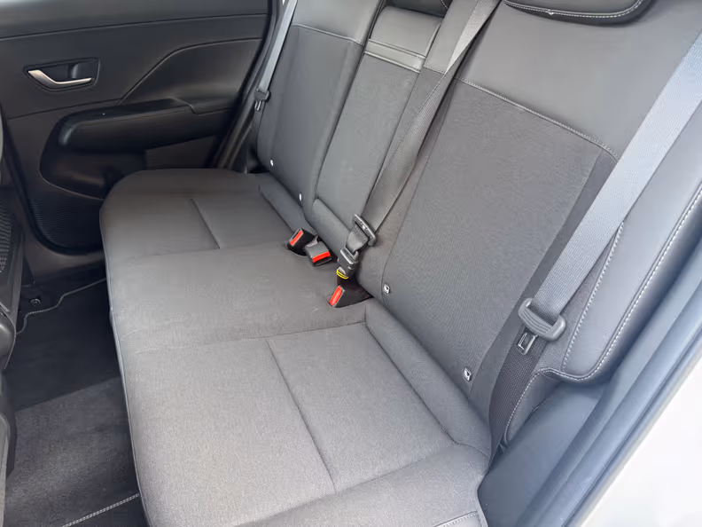 Hyundai Kona - 32