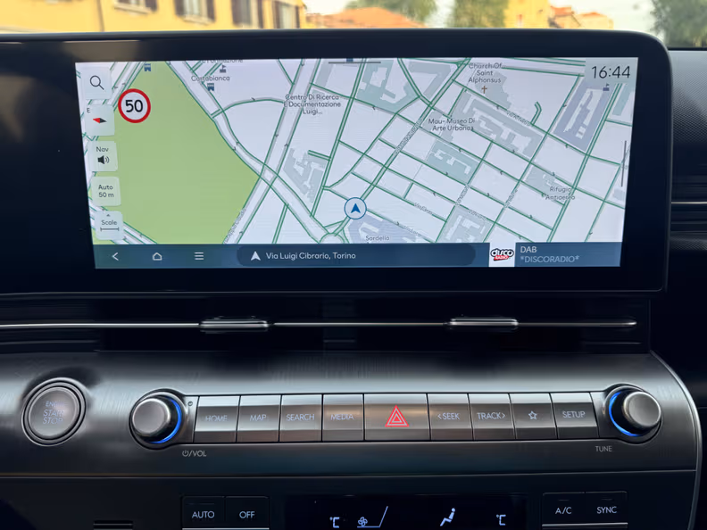 Hyundai Kona - 24