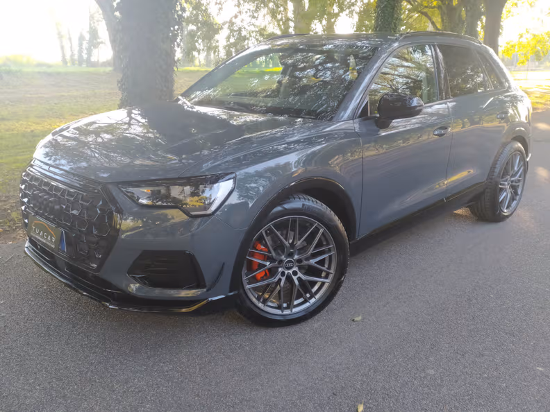 Audi Q3 - 1