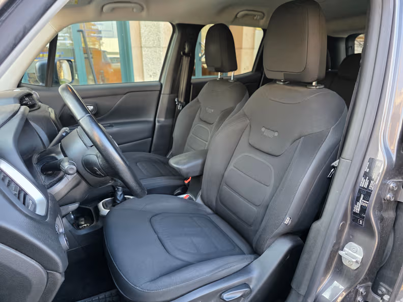 Jeep Renegade - 8
