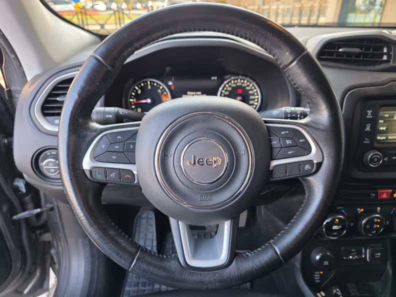 Jeep Renegade - 13