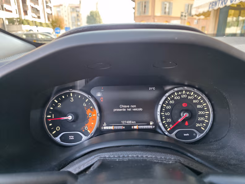 Jeep Renegade - 15