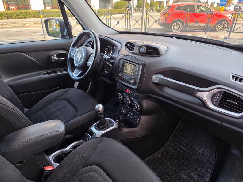 Jeep Renegade - 24