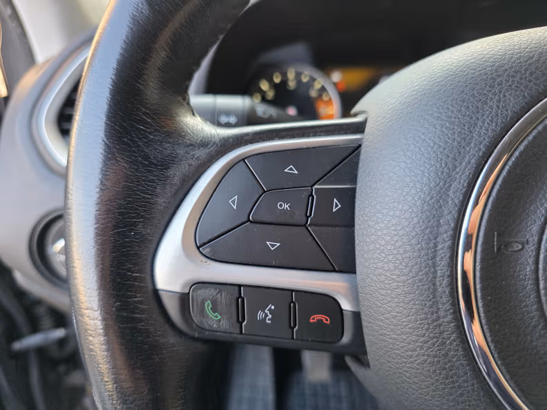 Jeep Renegade - 12