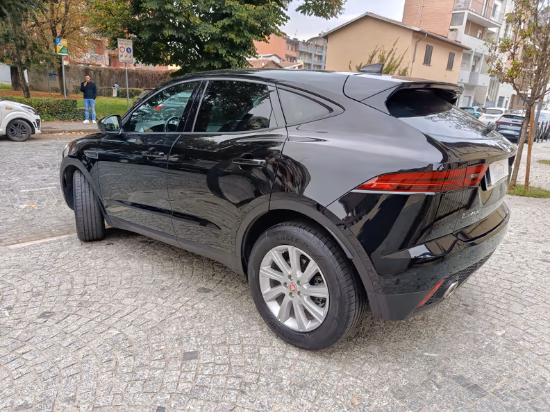 Jaguar E-Pace - 7