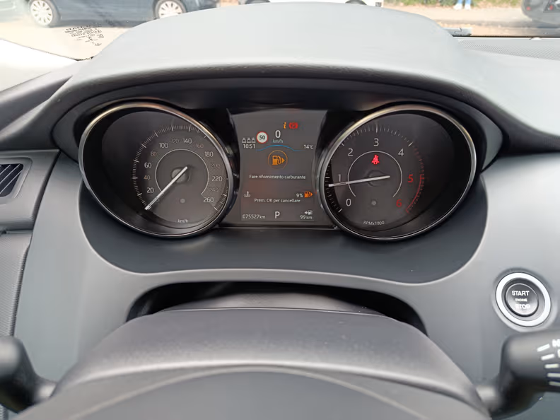 Jaguar E-Pace - 14