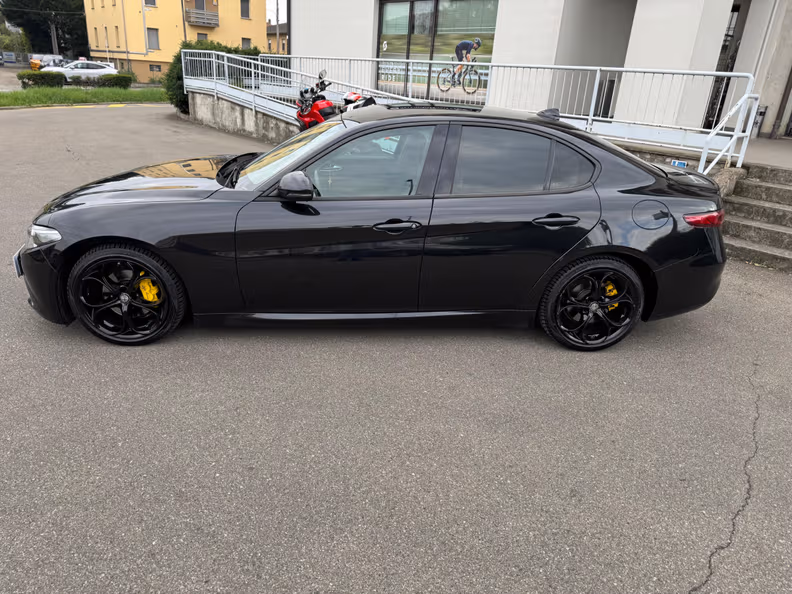 Alfa Romeo Giulia - 2